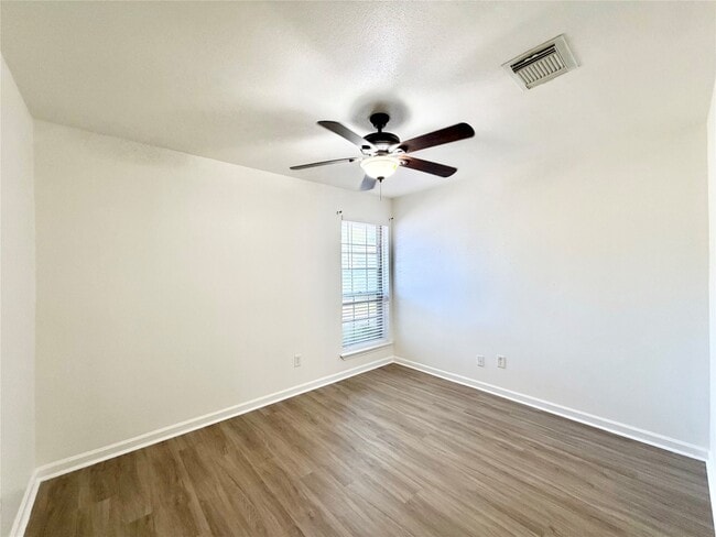 Building Photo - 10410 Sagetrail Dr