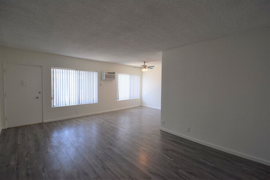 Building Photo - 12050 Tiara St
