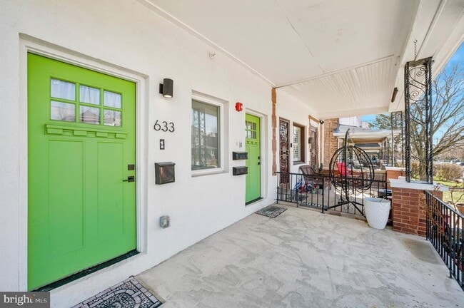 Building Photo - 633 N 64th St