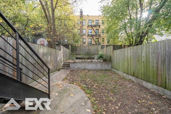 Building Photo - 456 Quincy St