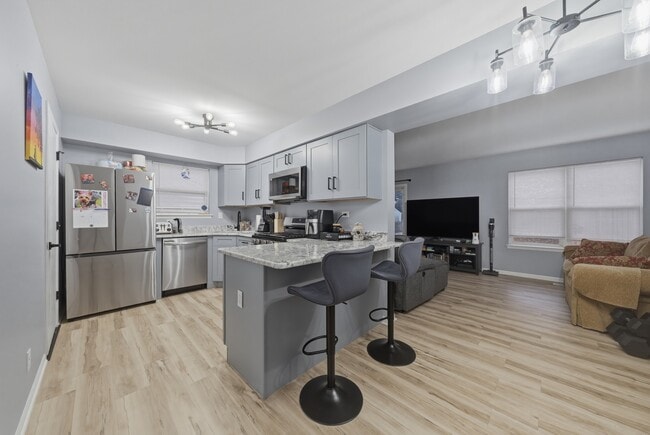 Building Photo - 541 Heritage Dr