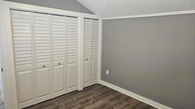Building Photo - 425 Ardmore Rd