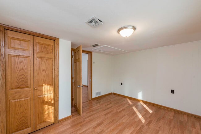 Building Photo - 10605 39th Ave