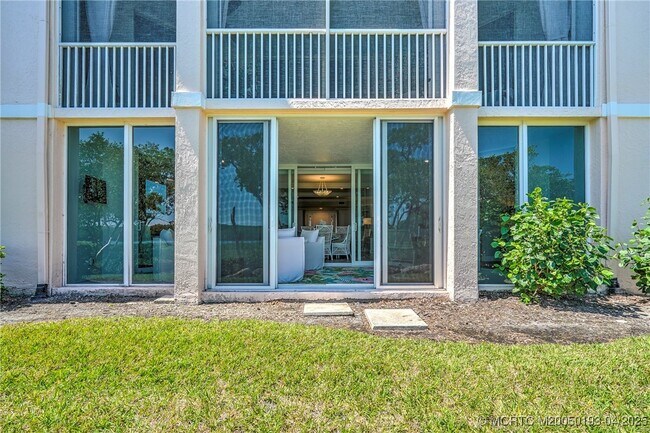 Building Photo - 5799 NE Island Cove Way