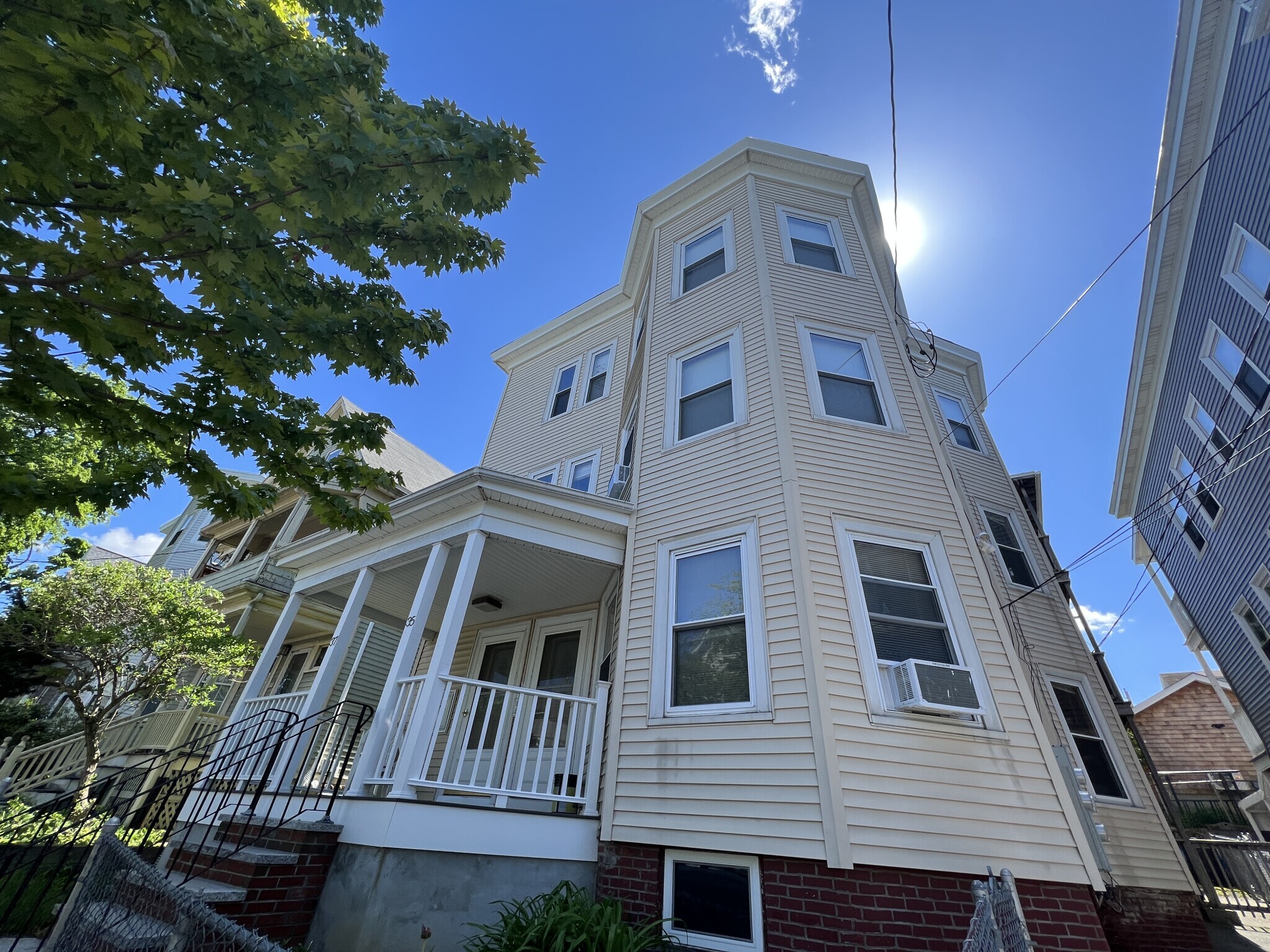 Building Photo - 37 Hancock St