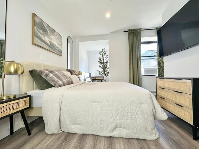 Building Photo - 287 Vanderbilt Ave