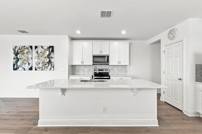 Building Photo - 101 Pitching Wedge Dr
