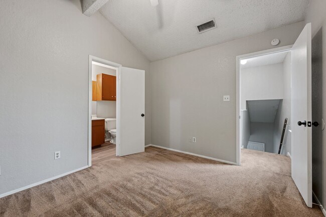 Building Photo - Rawhide Loop Duplex