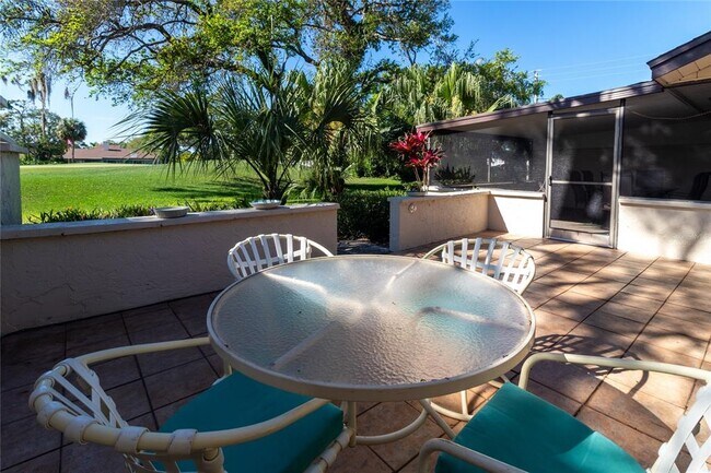 Building Photo - 4660 La Jolla Dr