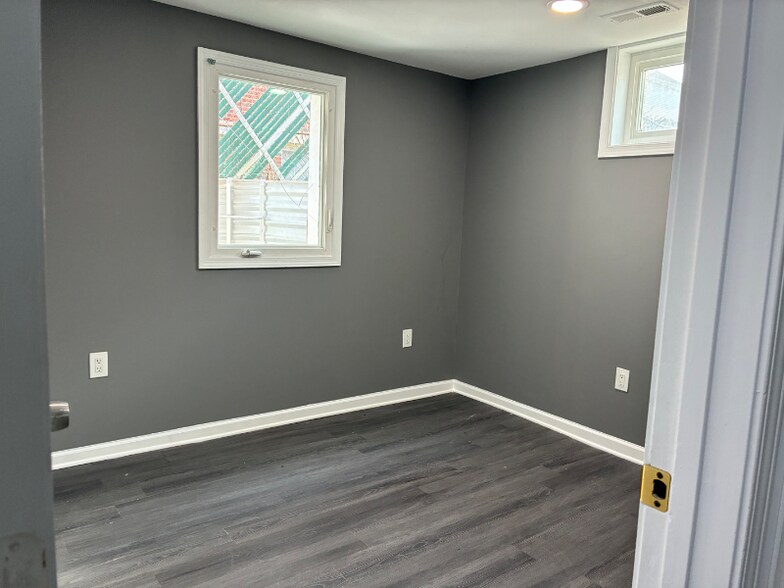 Building Photo - 5105 Ayers Pl SE