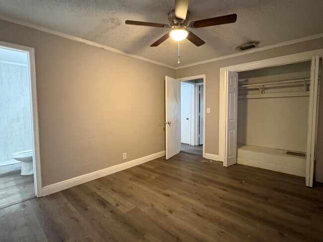 Building Photo - 6502 Boulevard of Champions