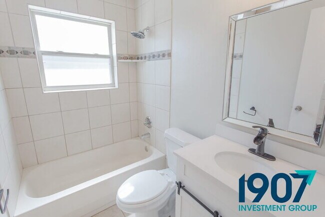 Building Photo - Charming 3-Bedroom Home in Moore with Spac...