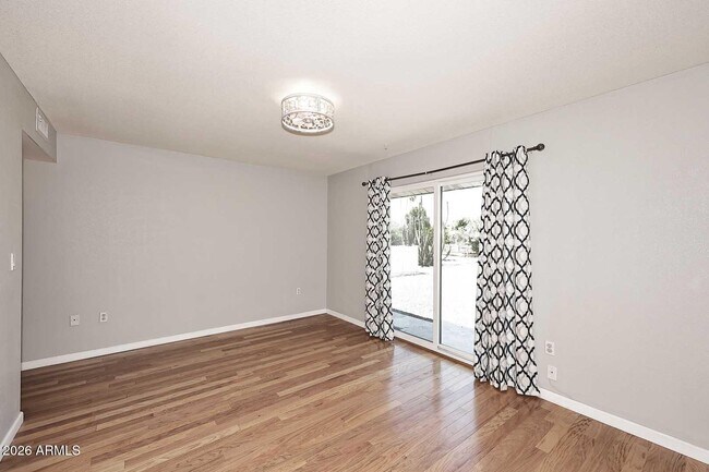 Building Photo - 10402 W Wininger Cir