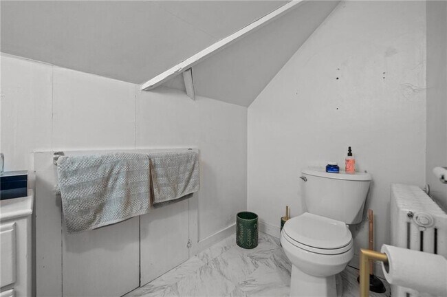 Building Photo - 350 Broadway