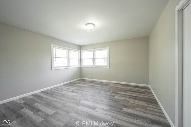 Building Photo - 6276 Eastgate Ave