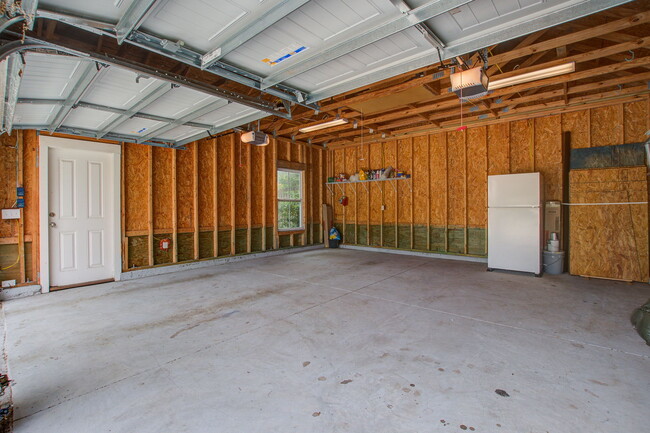 Building Photo - 860 W Madison Ave