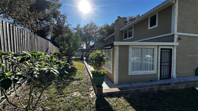 Building Photo - 2101 Good Homes Rd