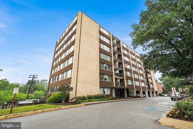 Building Photo - 4401 Cherry Hill Rd