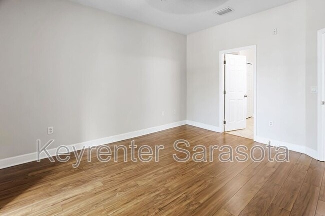 Building Photo - 8078 Moonstone Dr