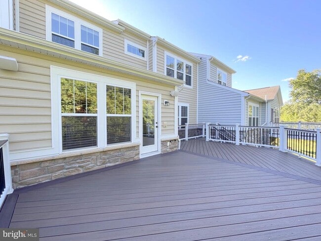 Building Photo - 23573 Christina Ridge Square