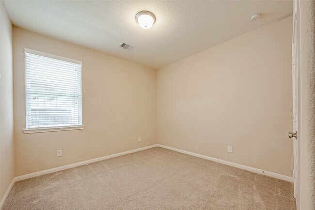 Building Photo - 22019 Flashing Ridge Dr