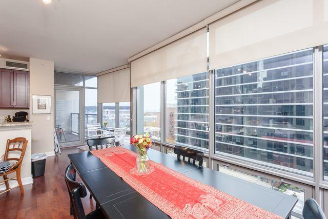 Building Photo - 2 bedroom in Chicago IL 60605