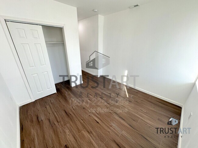 Building Photo - 2317 N 15th St