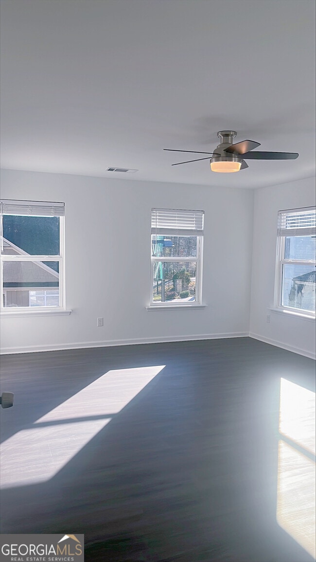 Building Photo - 15 Sandstone Dr