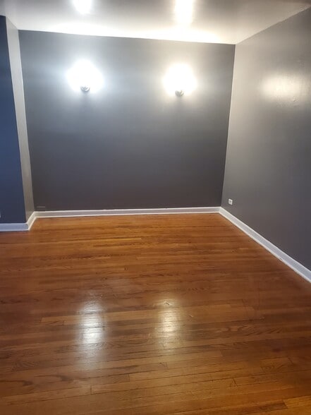 Building Photo - 8040 S Evans Ave