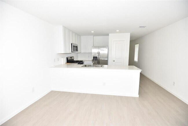 Building Photo - 16839 Rustic Star Dr