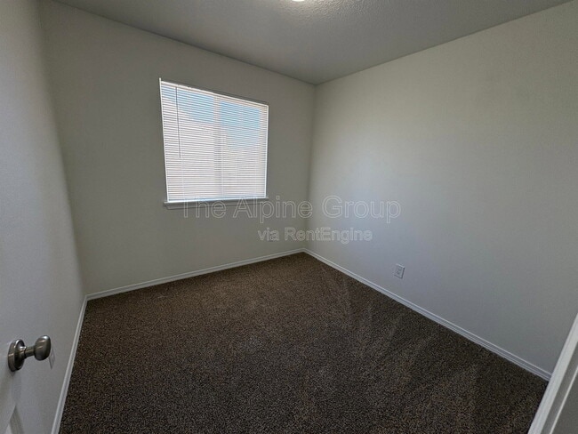 Building Photo - 210 NW Connell Ave