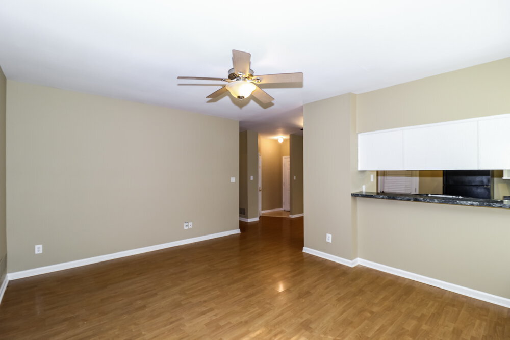 Building Photo - 8170 Timber Knoll Ln