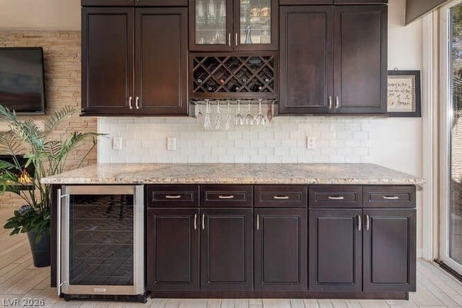 Building Photo - 8856 Rainbow Ridge Dr