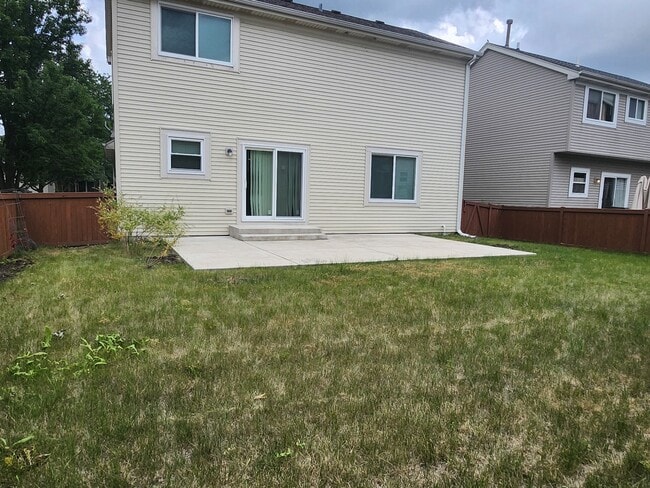 Building Photo - 3832 Baybrook Dr