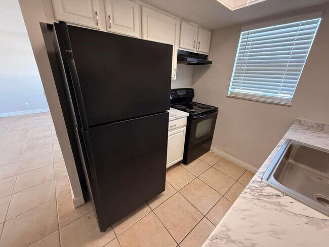 Building Photo - 1875 40th Ave