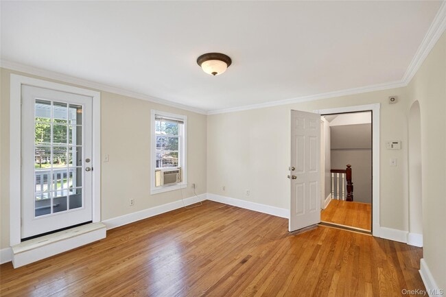 Building Photo - 381 Bedford Rd