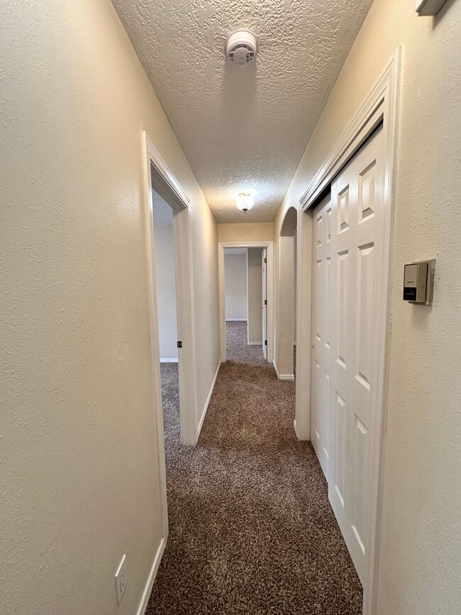 Building Photo - 6535 Tierra Prieta Ave NW