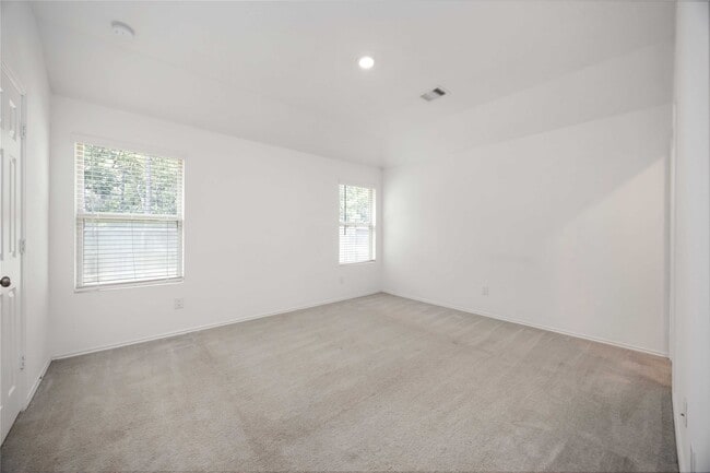 Building Photo - 3651 Solanum Dr