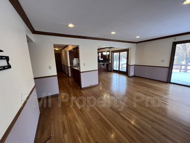 Building Photo - 3204 Chateau Ct