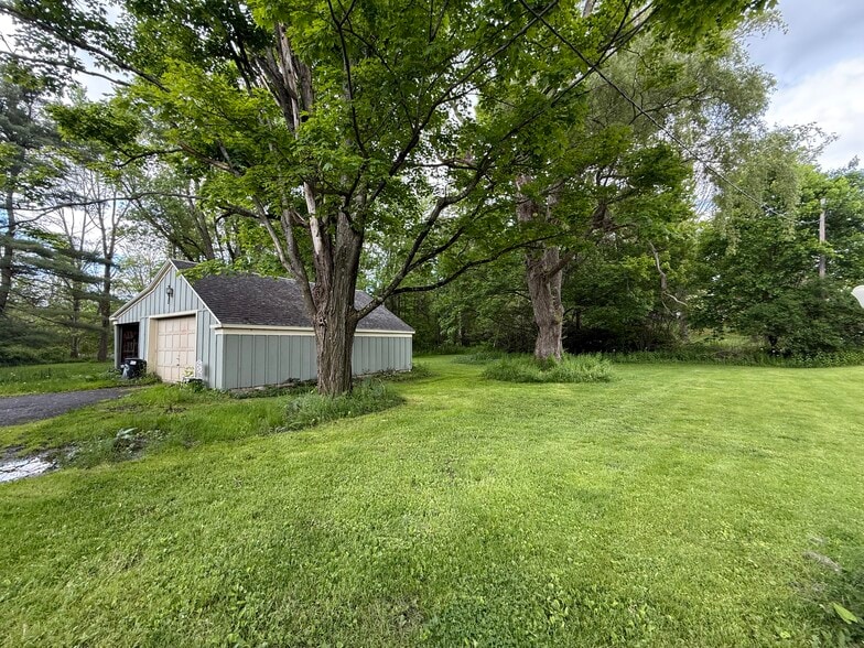 Building Photo - 2770 Slaterville Rd