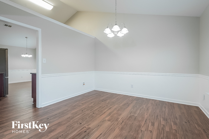 Building Photo - 6402 Estes Ct