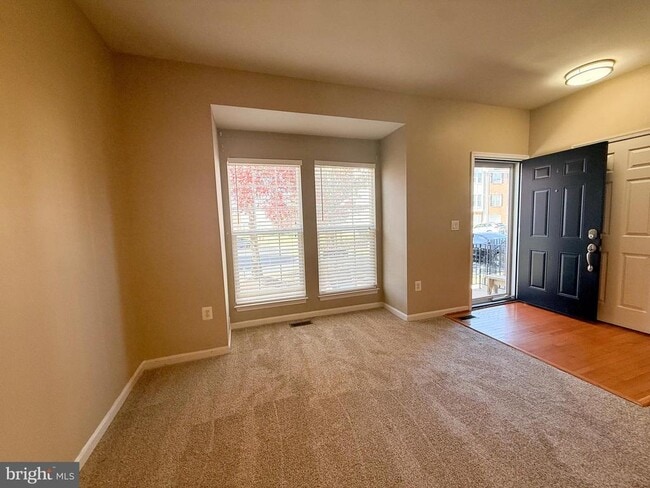 Building Photo - 204 Langley Ct