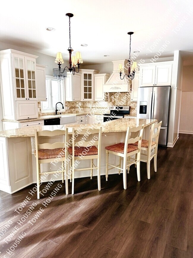 Building Photo - 13573 Schang Rd