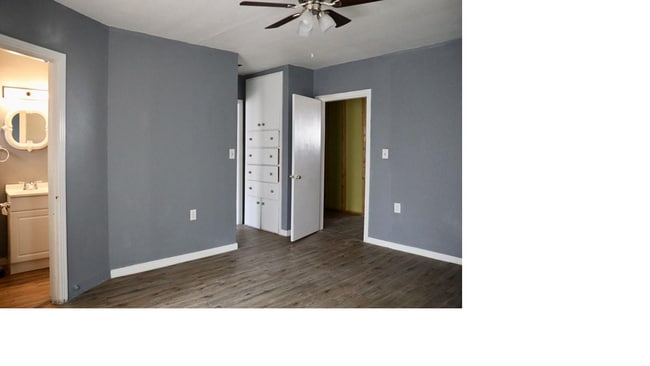 Building Photo - 1609 S Main St