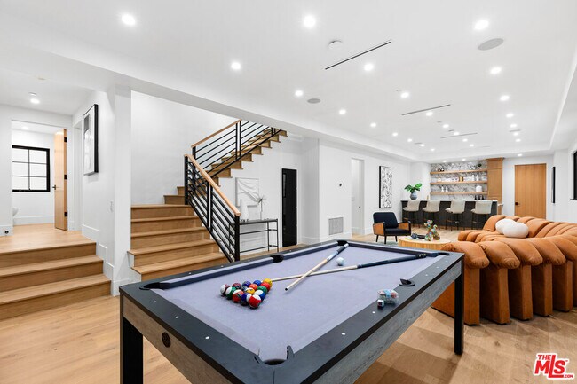 Building Photo - 2565 Patricia Ave