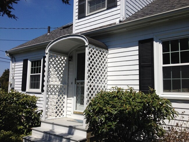 Building Photo - 79 Mattapoisett Neck Rd