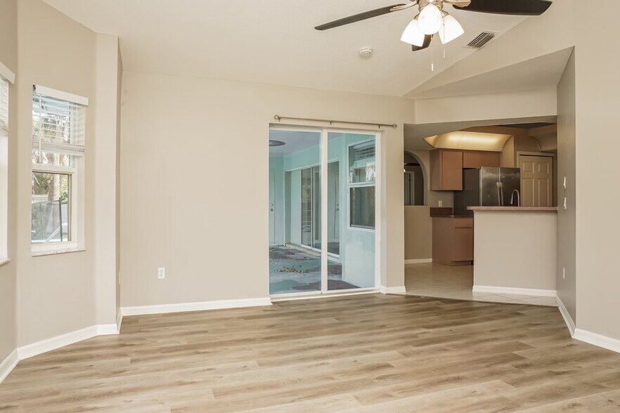 Building Photo - 5515 Maccaughey Dr