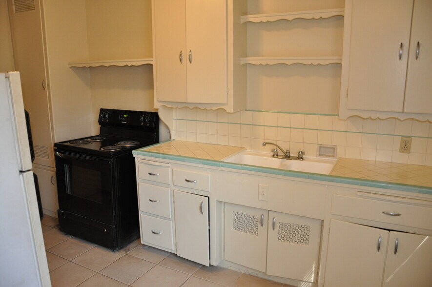 Building Photo - 518 Naranja Dr