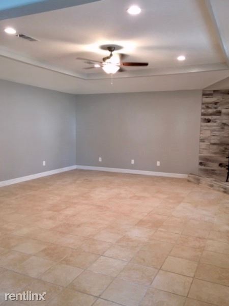 Building Photo - 3 br, 2 bath House - 13590 Rolling Hills Dr
