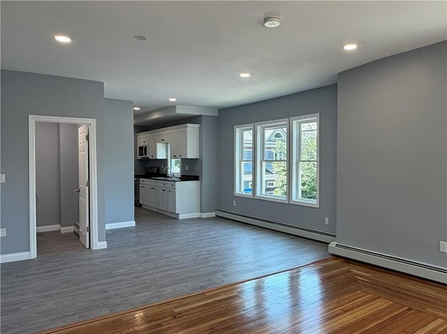 Building Photo - 98 Whitmarsh St